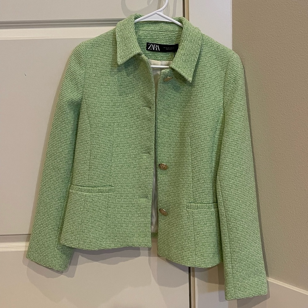 ZARA 💚 Women’s Jacket Lime Green Emall 🎉 Brand new - missing 1 button! NWT